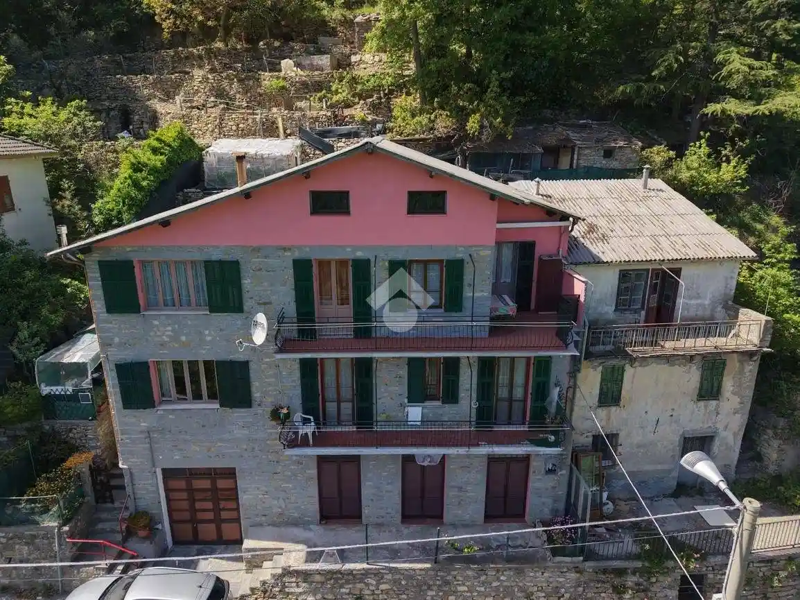Villa in vendita a Montalto Carpasio
