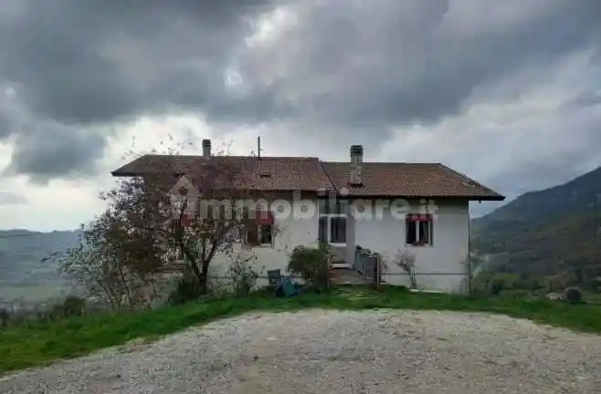 Casa indipendente in vendita a Montecopiolo