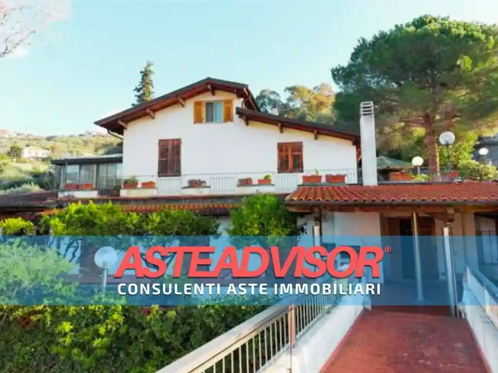 Villa in vendita a Diano San Pietro