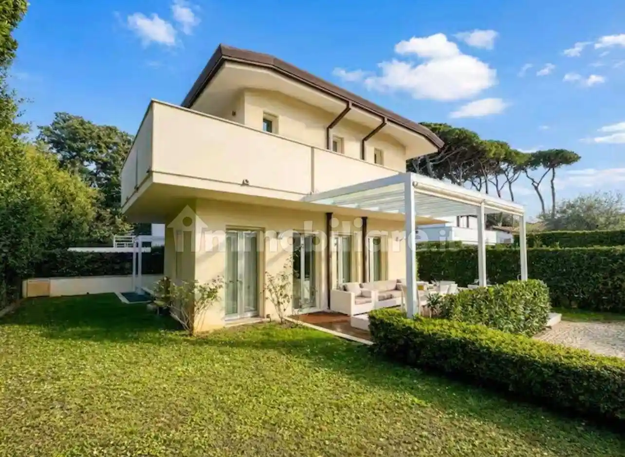 Villa in affitto a Forte dei Marmi
