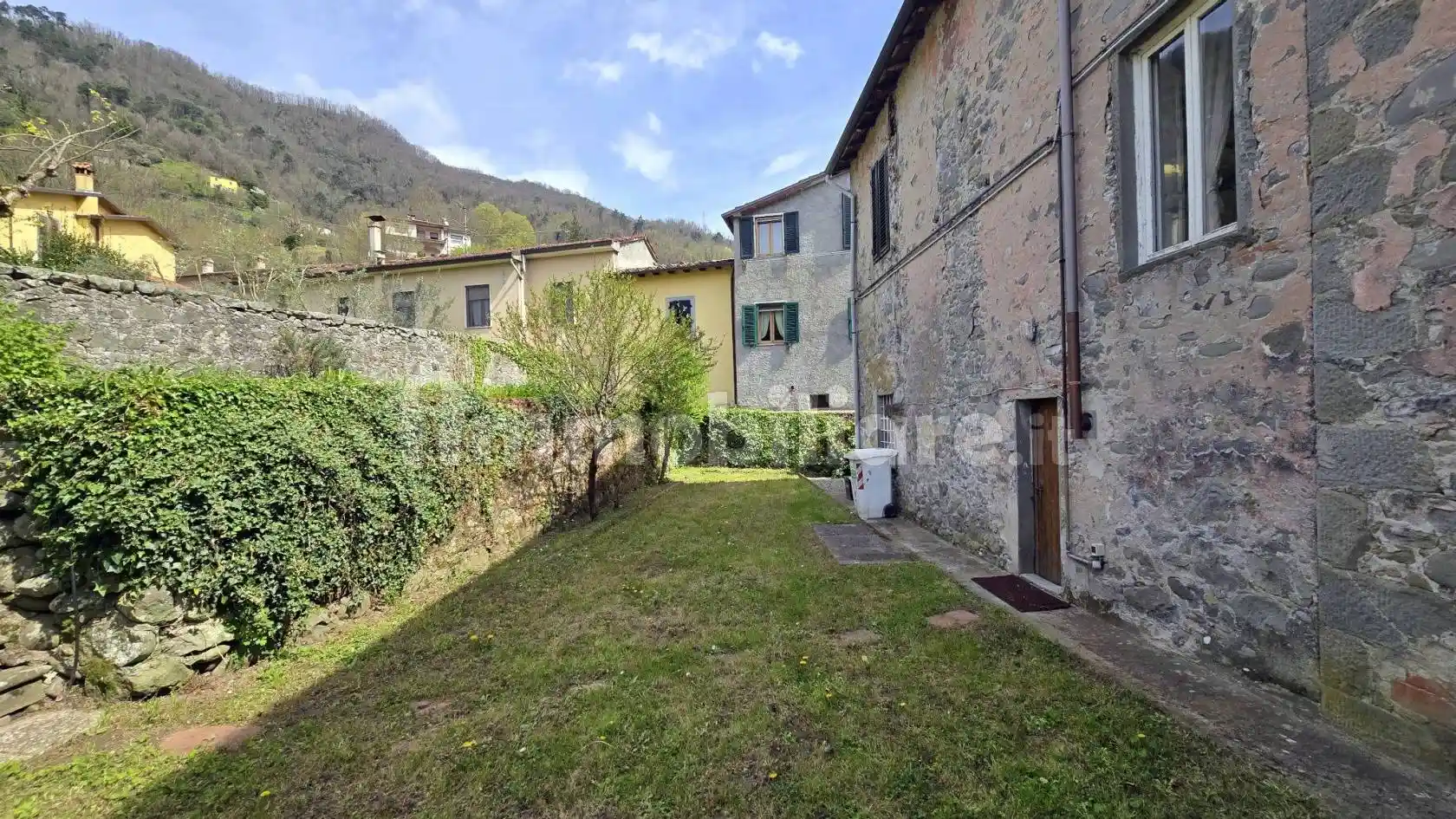 Casa indipendente in vendita a Bagni di Lucca