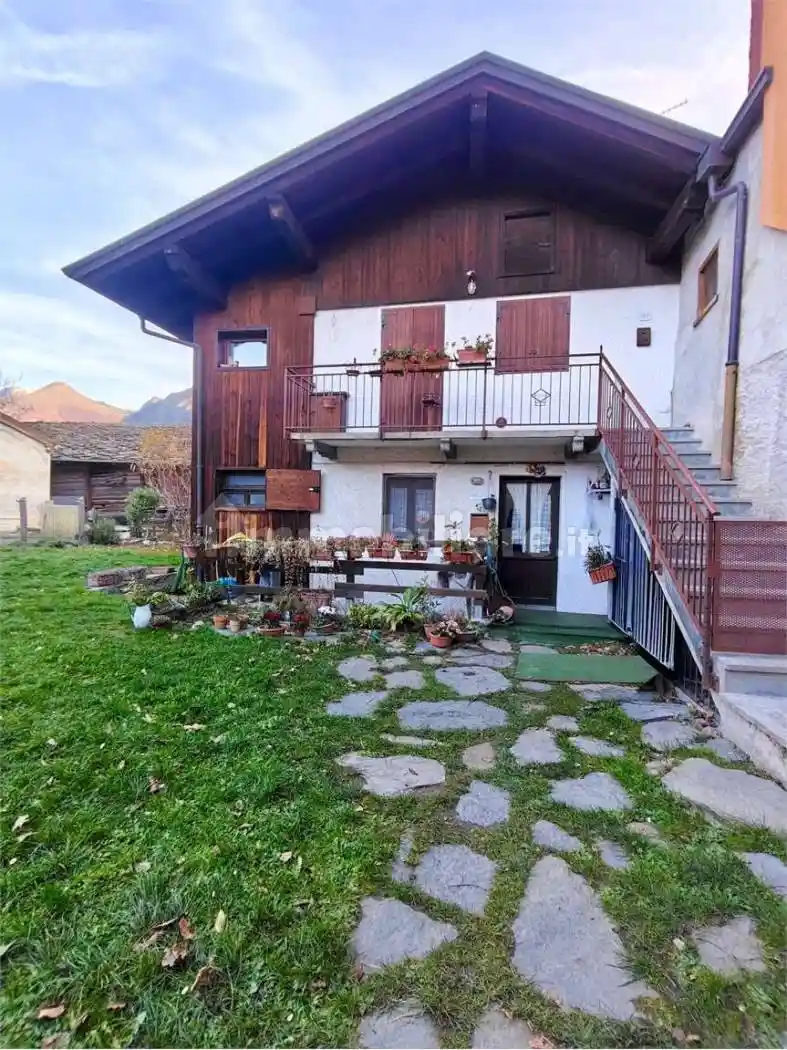 Appartamento in vendita a Challand-Saint-Anselme