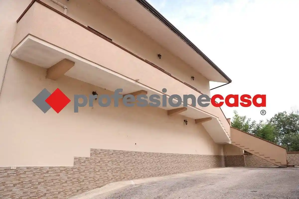 Appartamento in affitto a Ruviano