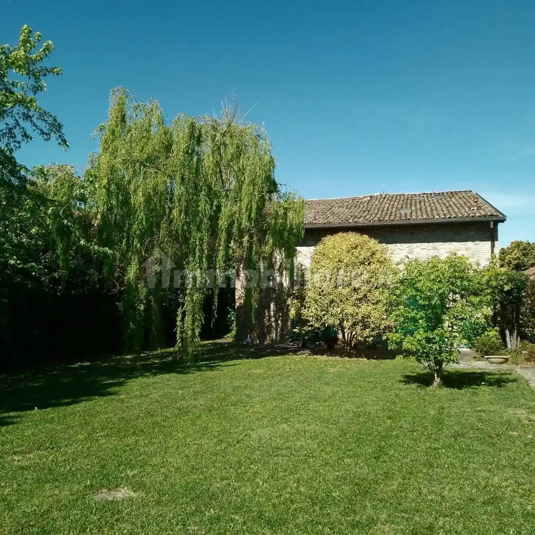 Rustico - Casale in vendita a Parma