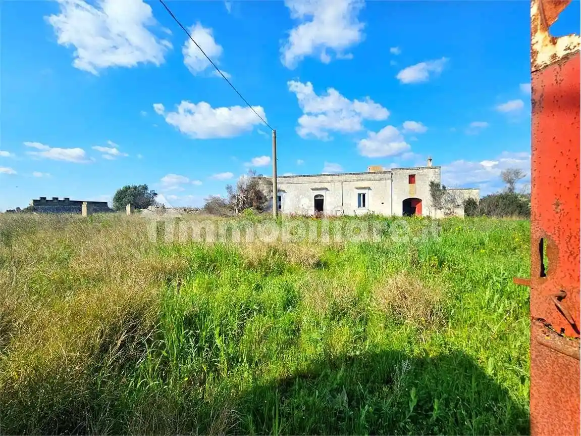 Rustico - Casale in vendita a Latiano