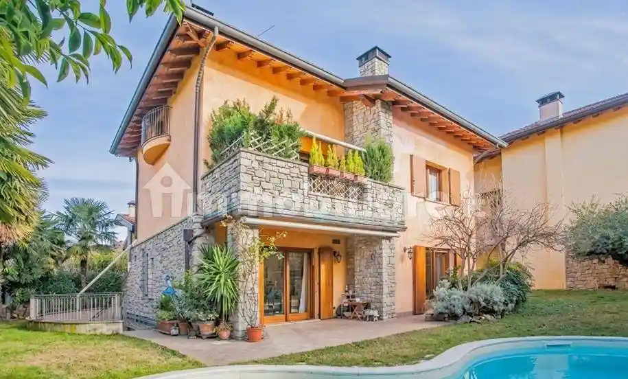 Villa in vendita a Bergamo