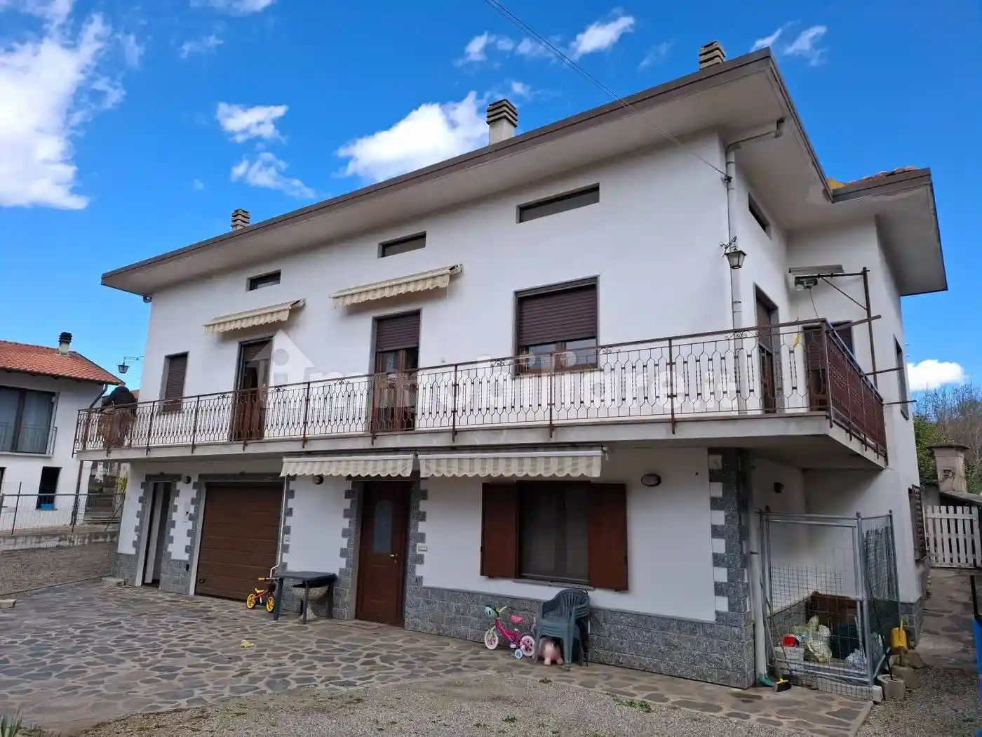 Casa indipendente in vendita a Bolzano Novarese