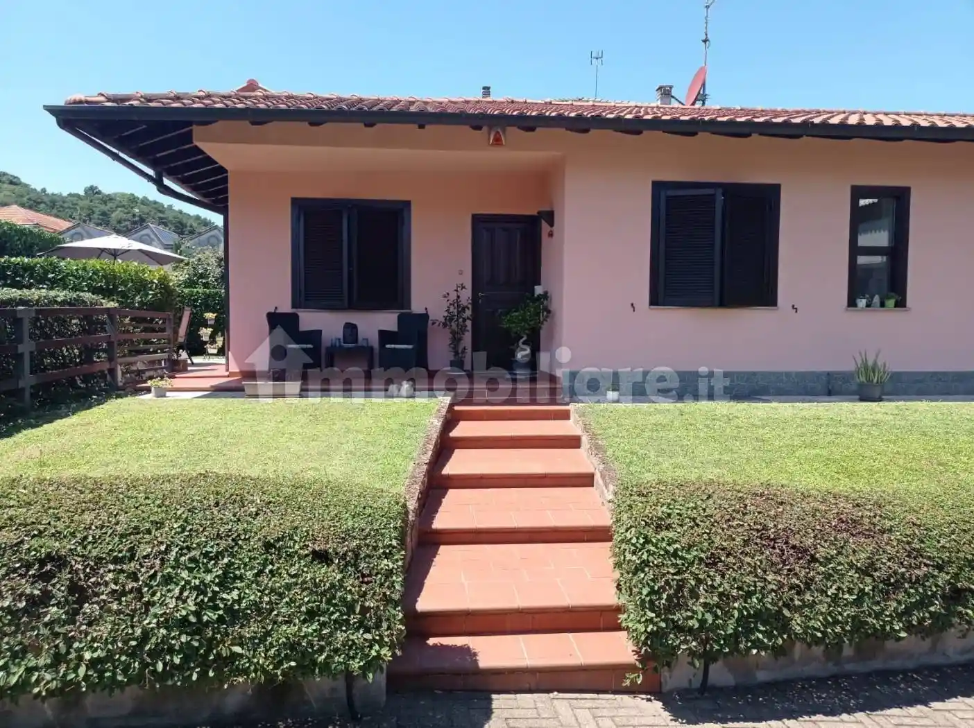 Villa in affitto a Oltrona di San Mamette