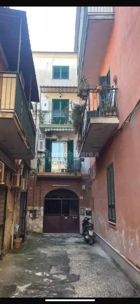 Palazzo - Edificio in vendita a Napoli