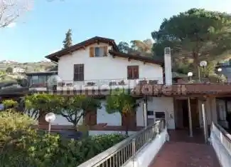 Villa in vendita a Diano San Pietro