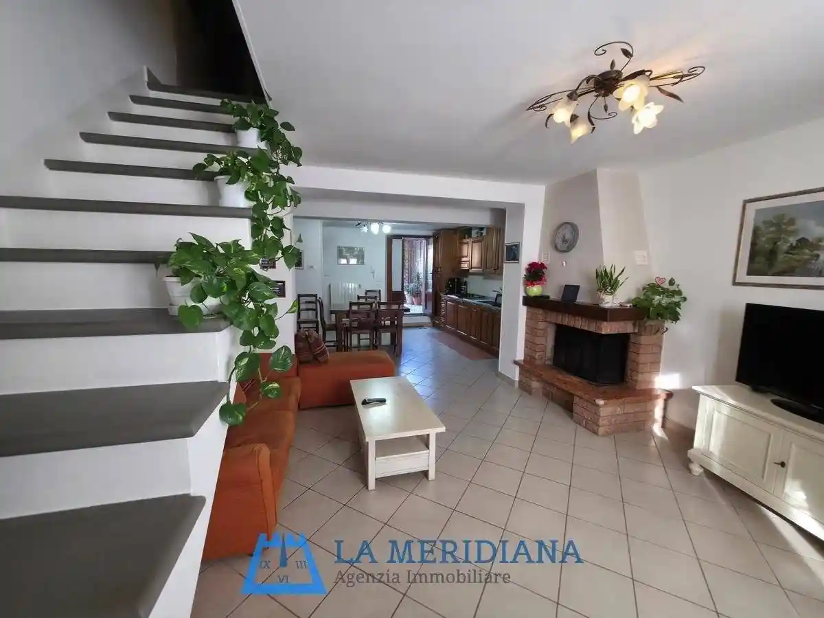 Casa indipendente in vendita a Lamporecchio