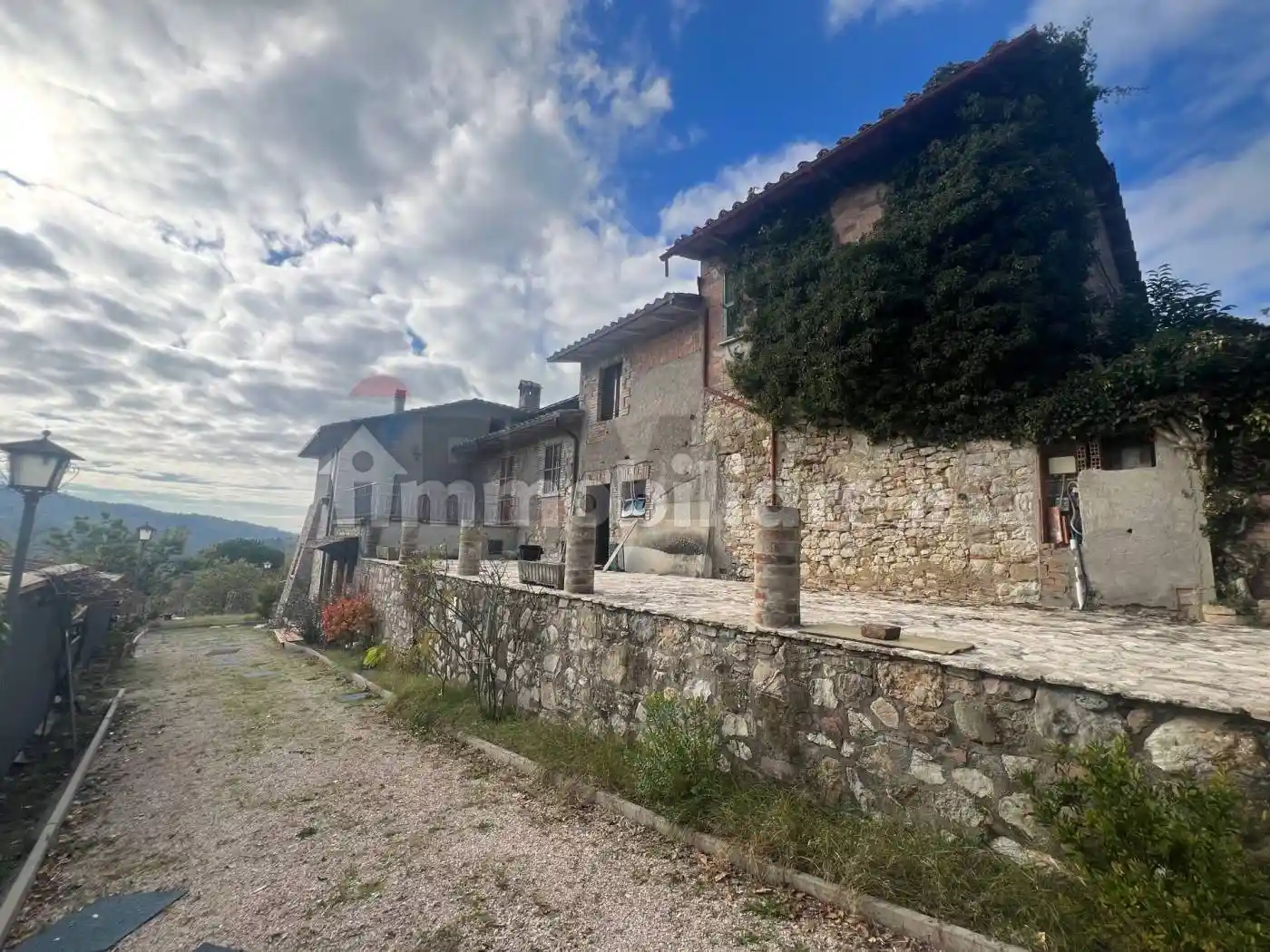 Rustico - Casale in vendita a Perugia
