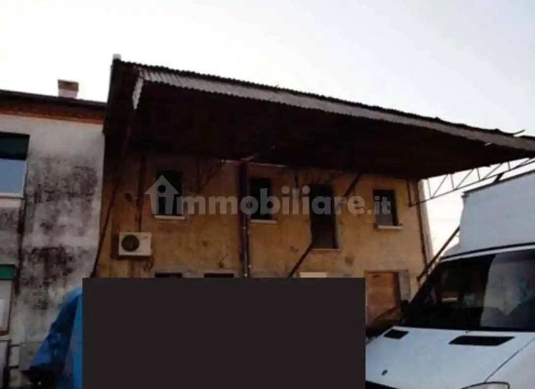 Casa indipendente in vendita a Giavera del Montello