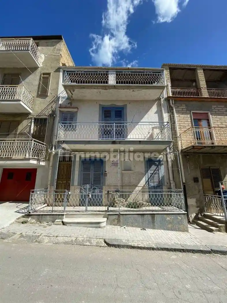 Casa indipendente in vendita a Ravanusa
