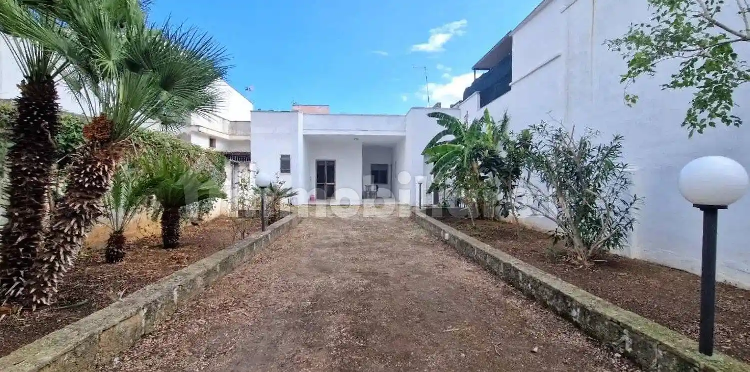 Villa in vendita a Monteroni di Lecce