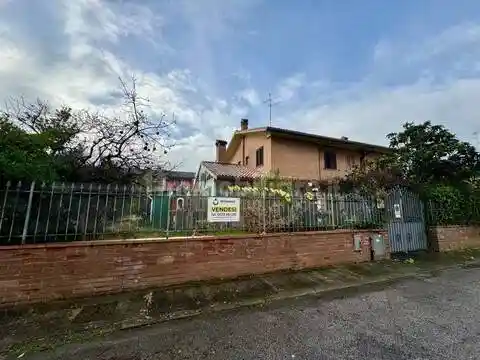 Villa in vendita a Comacchio