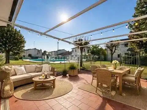 Villa in vendita a Comacchio