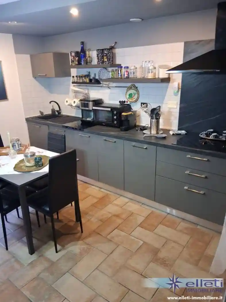 Appartamento in vendita a Carrara