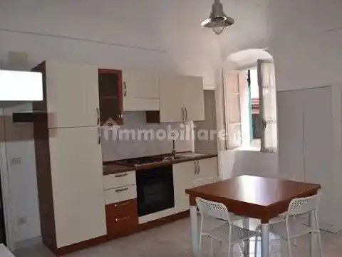 Appartamento in vendita a Imperia