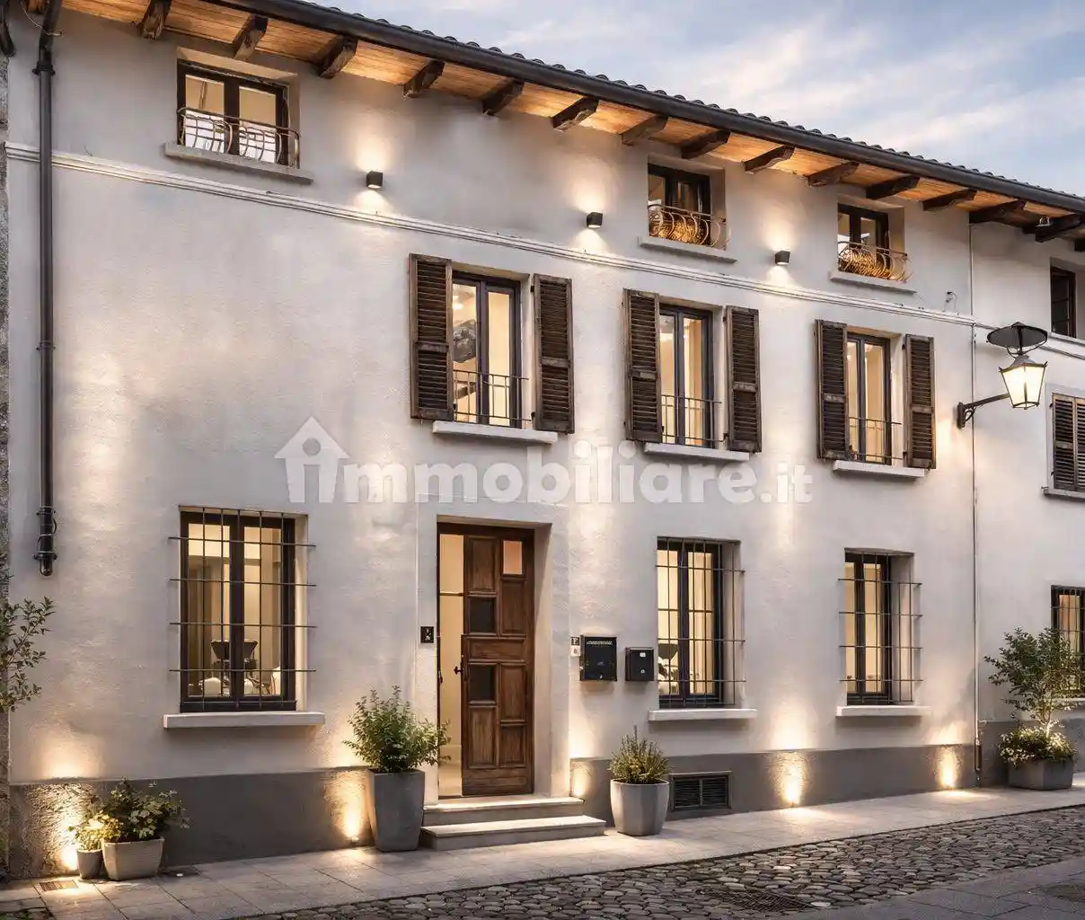 Casa indipendente in vendita a Lonato del Garda
