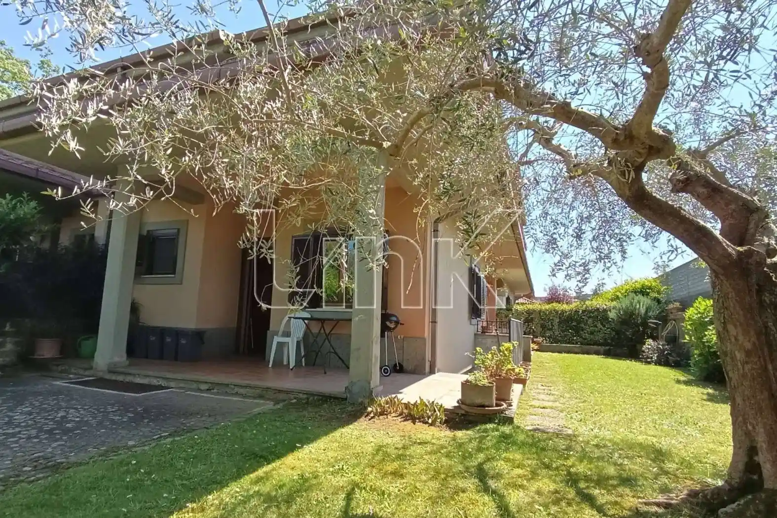 Villa in vendita a Manziana