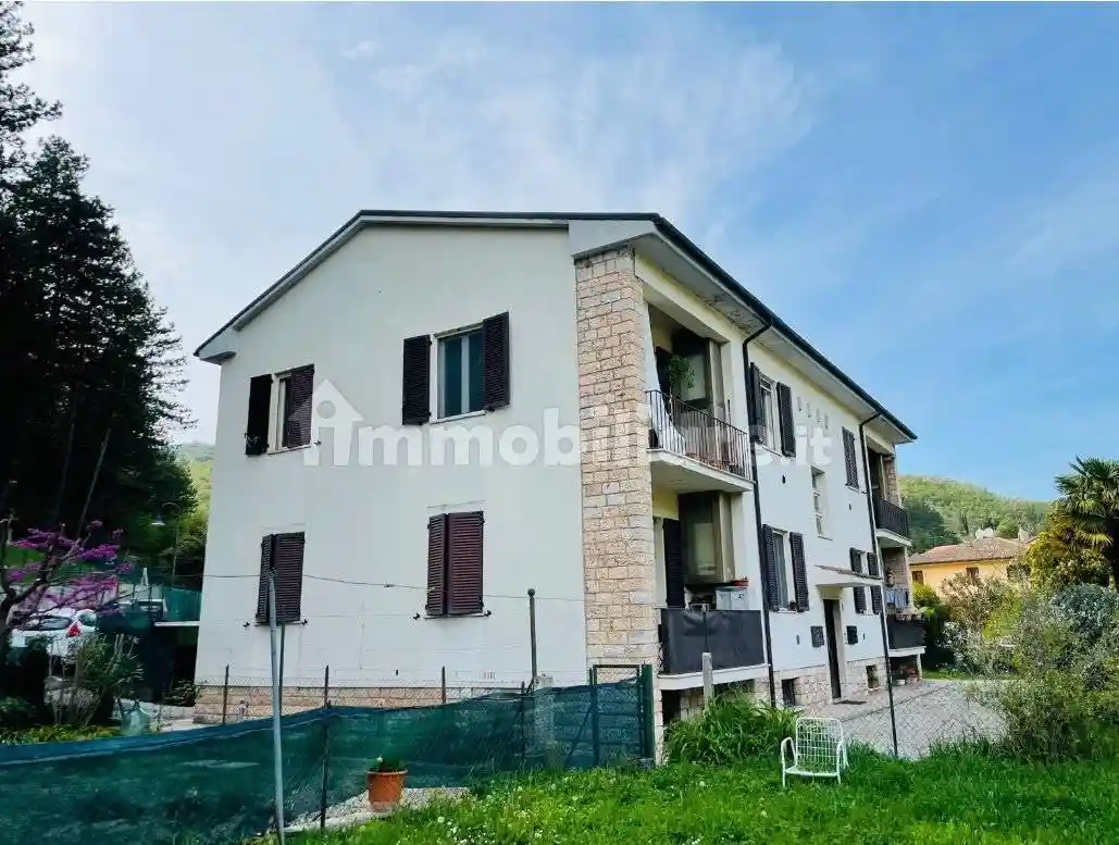 Appartamento in vendita a Valtopina