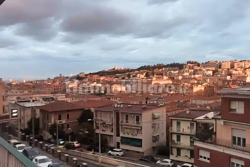 Appartamento in vendita a Ancona