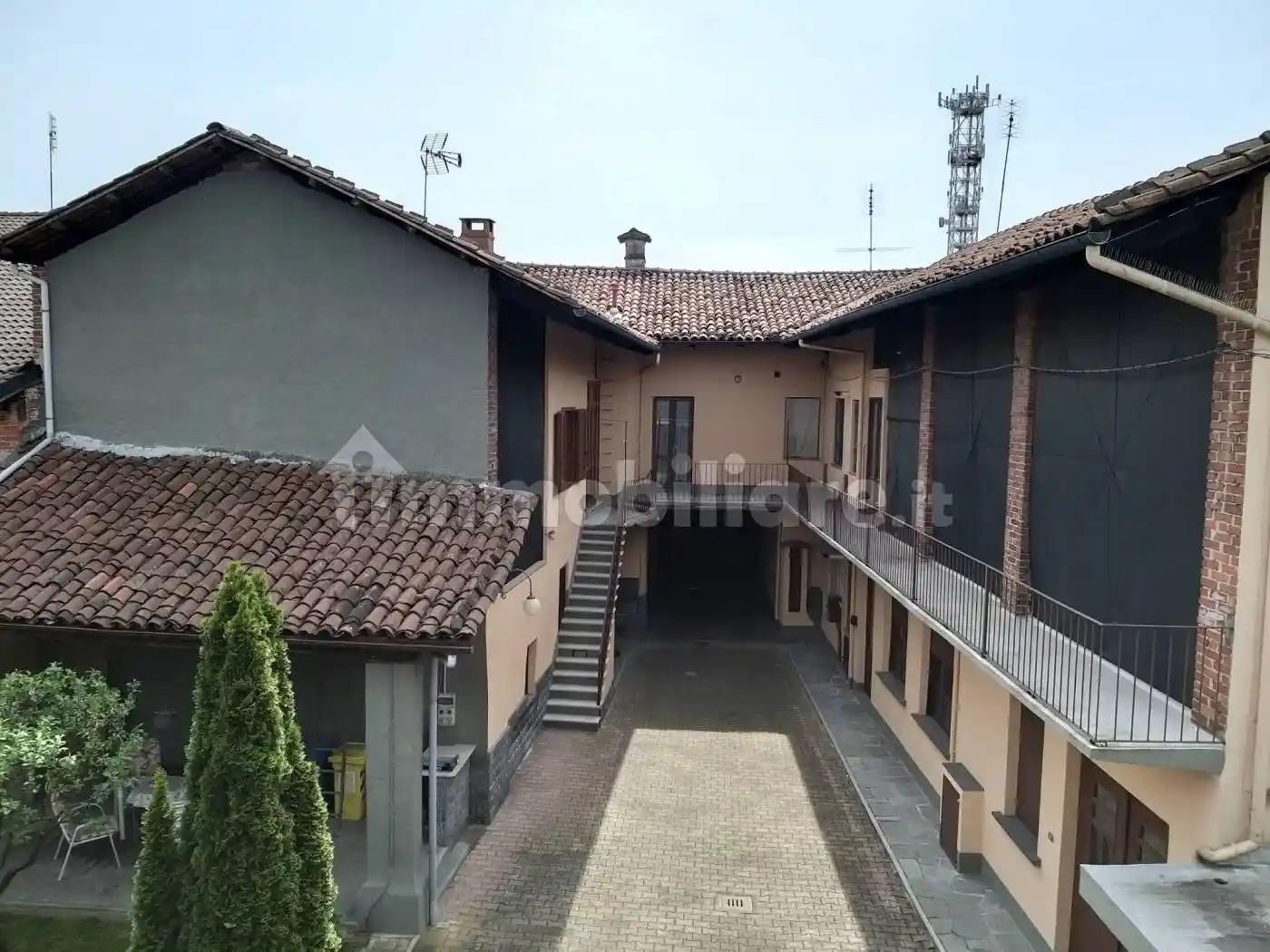 Palazzo - Edificio in vendita a Volpiano