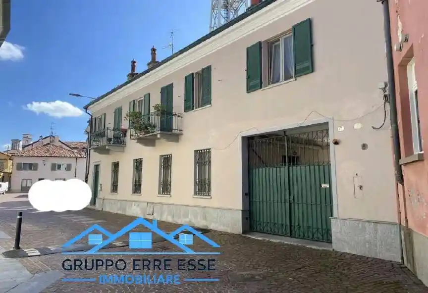 Casa indipendente in vendita a Alba