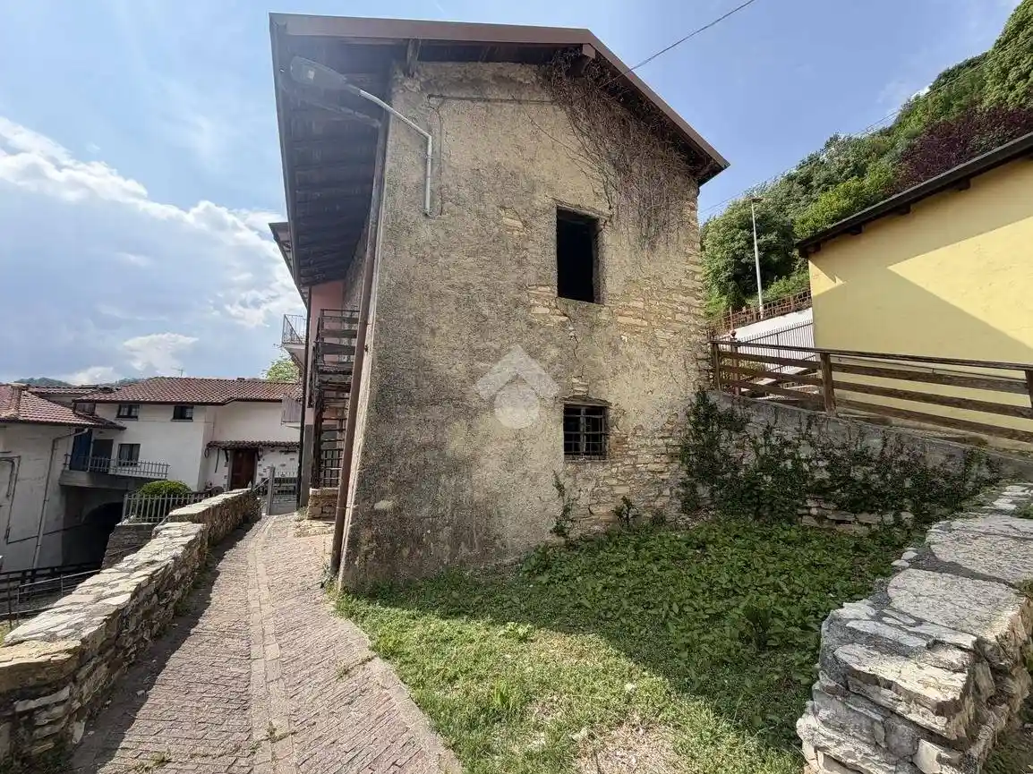 Rustico - Casale in vendita a Palazzago