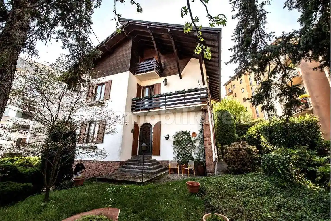 Villa in vendita a Cantù