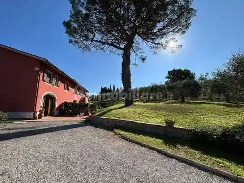 Villa in vendita a Castelfiorentino