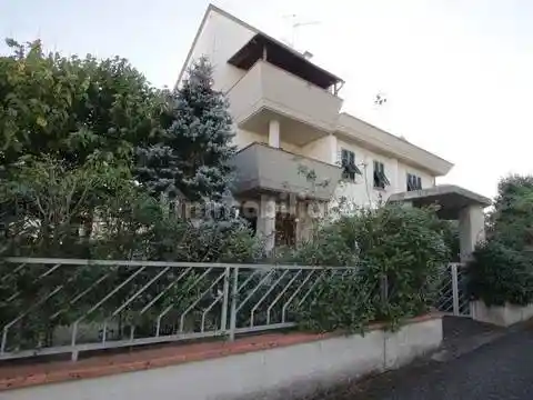 Villa in vendita a Gambassi Terme