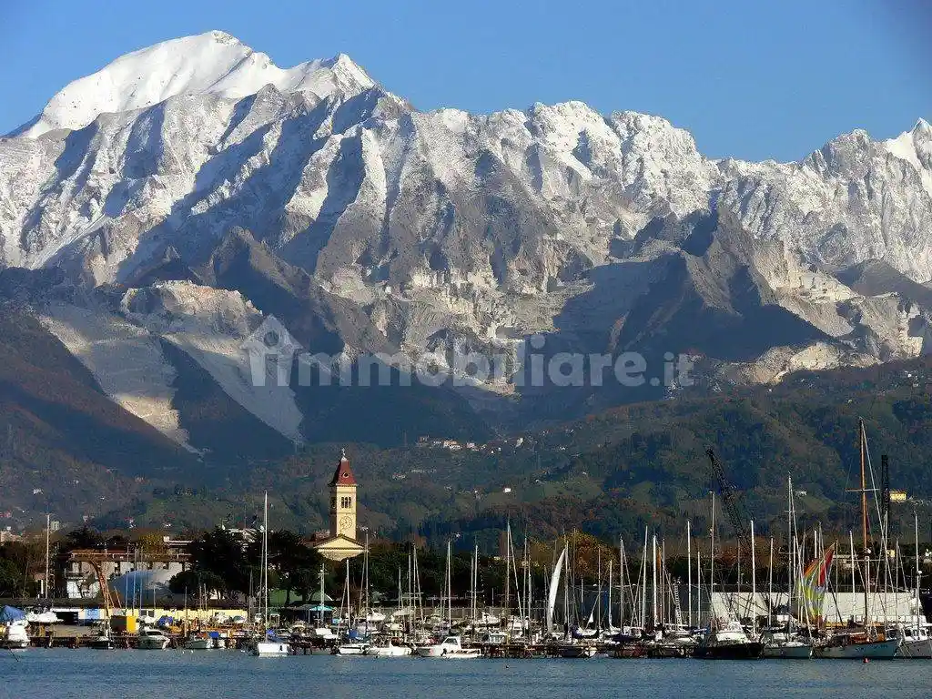 Appartamento in vendita a Carrara