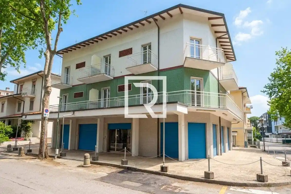 Palazzo - Edificio in vendita a Cesenatico
