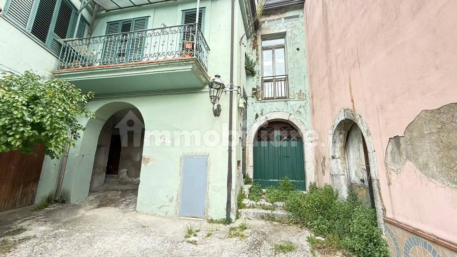 Appartamento in vendita a Contrada