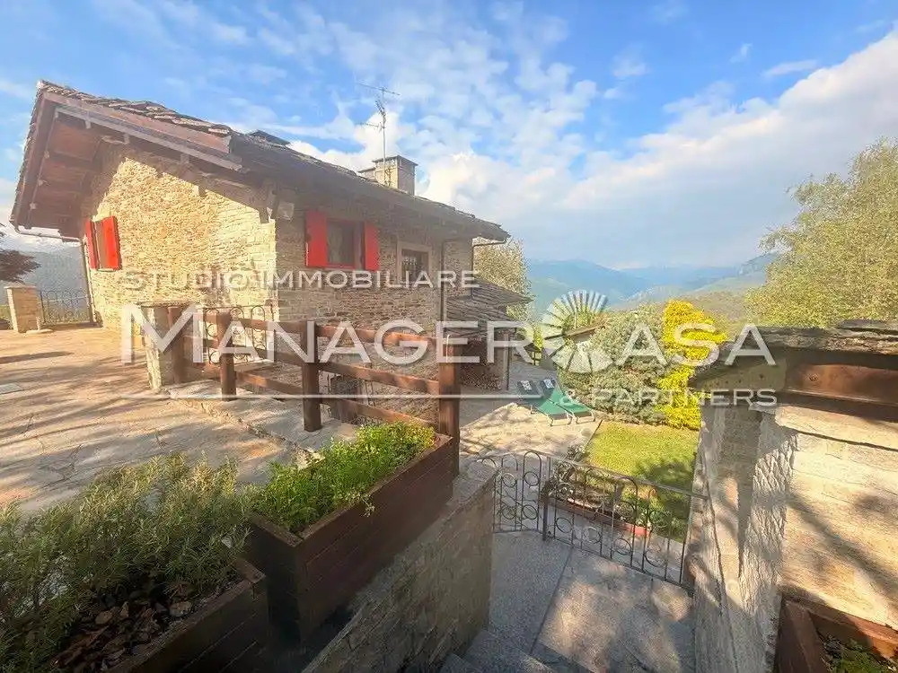 Villa in vendita a Roccabruna
