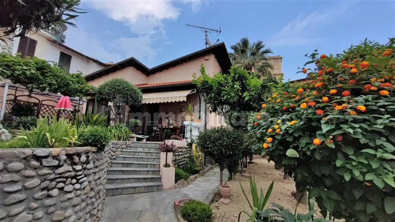 Villa in vendita a Sanremo