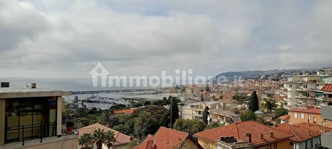 Villa in vendita a Sanremo