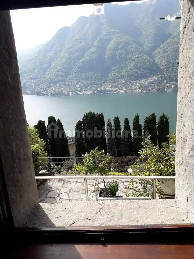Appartamento in affitto a Pognana Lario