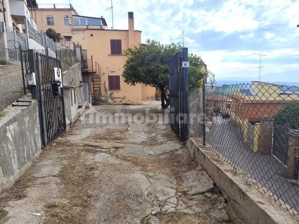 Casa indipendente in vendita a Lanuvio