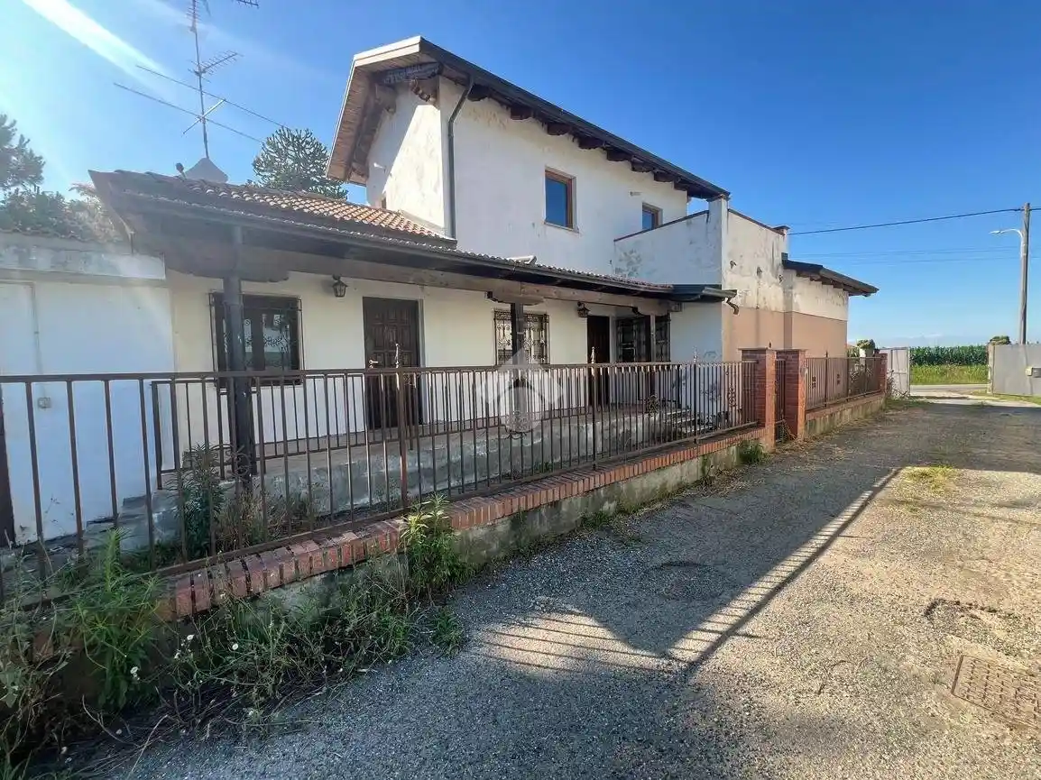 Casa indipendente in vendita a Bianzè
