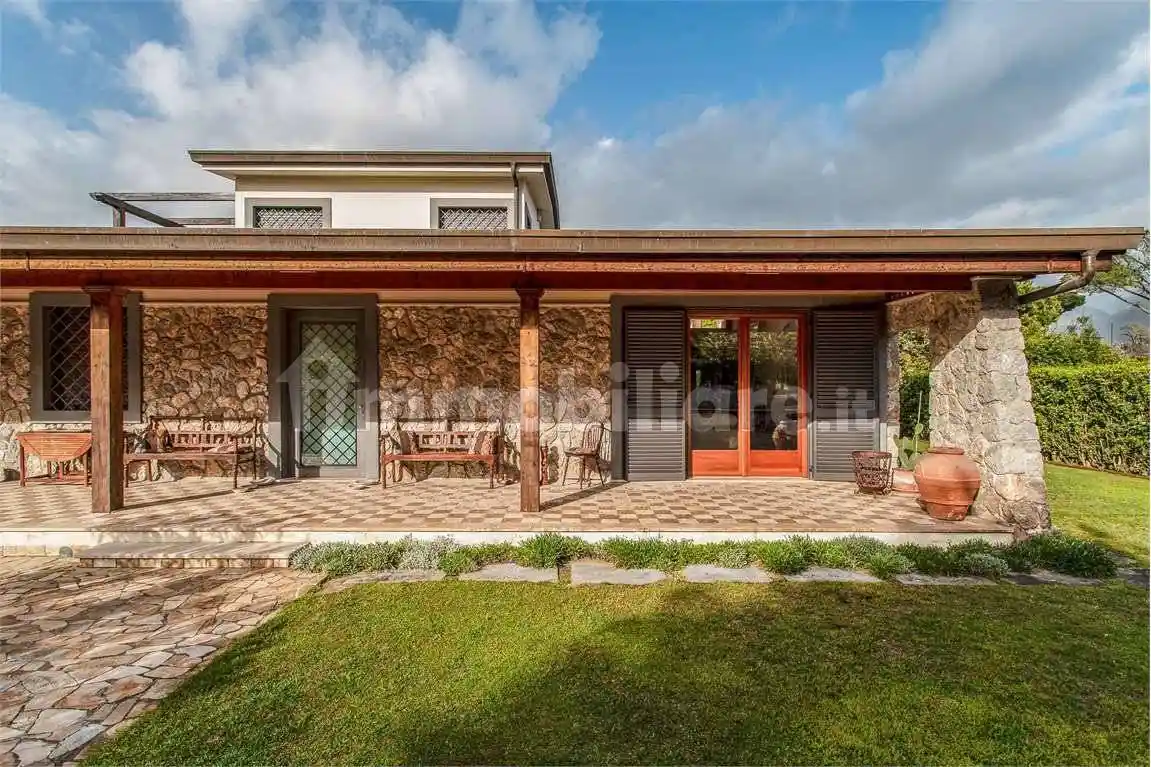 Villa in vendita a Forte dei Marmi