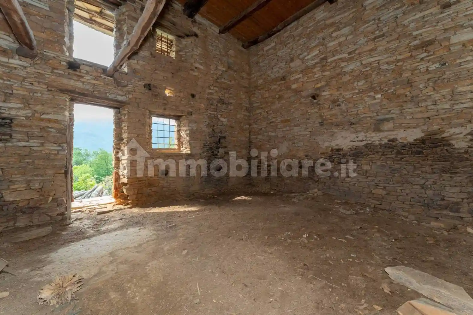 Casa indipendente in vendita a Brondello