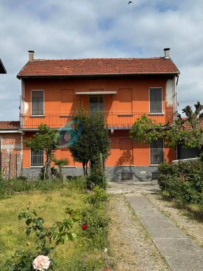 Villa in vendita a Galliate
