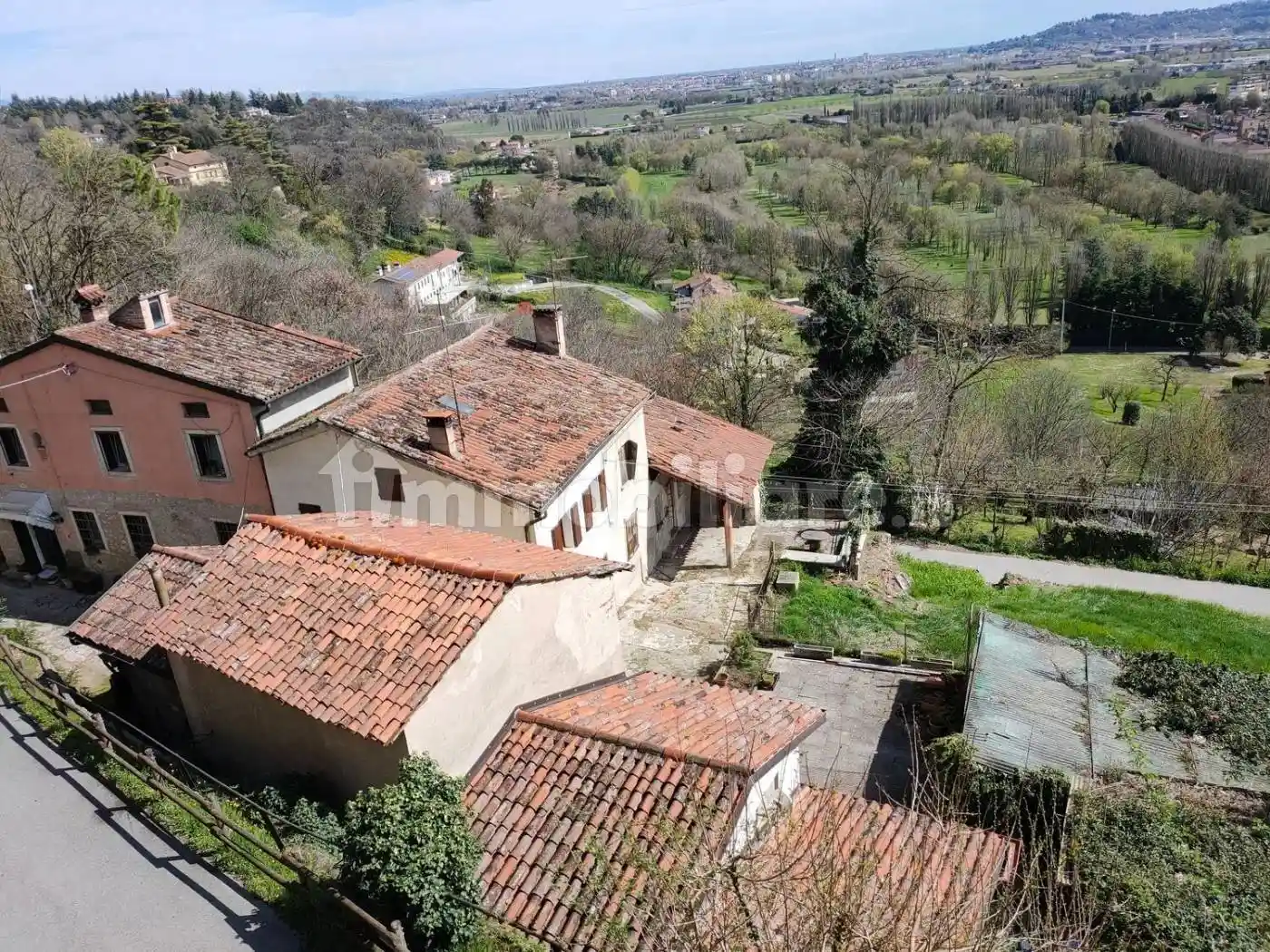 Rustico - Casale in vendita a Creazzo