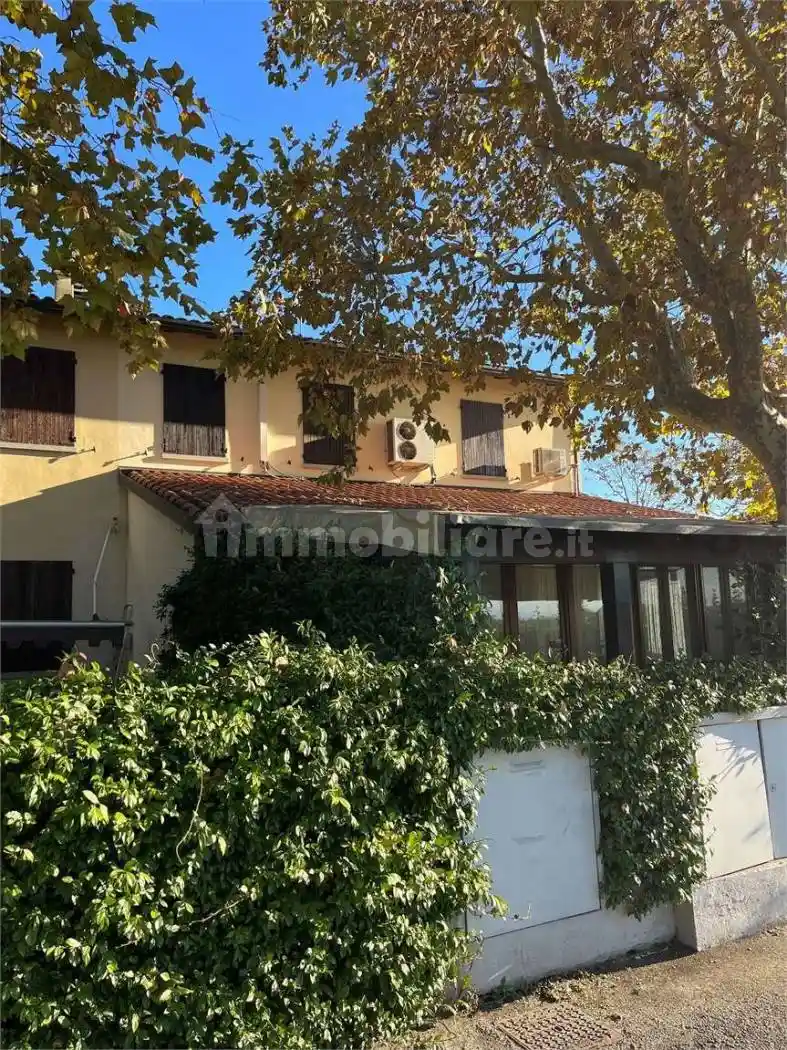 Casa indipendente in vendita a Massa Lombarda