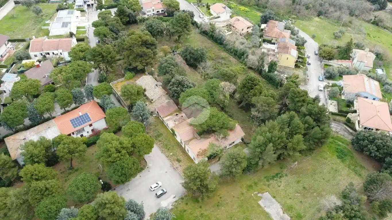 Rustico - Casale in vendita a Potenza Picena
