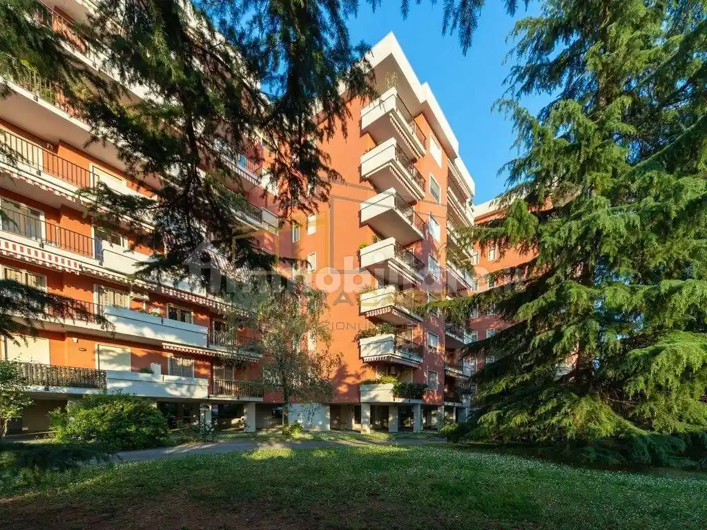 Appartamento in vendita a Monza