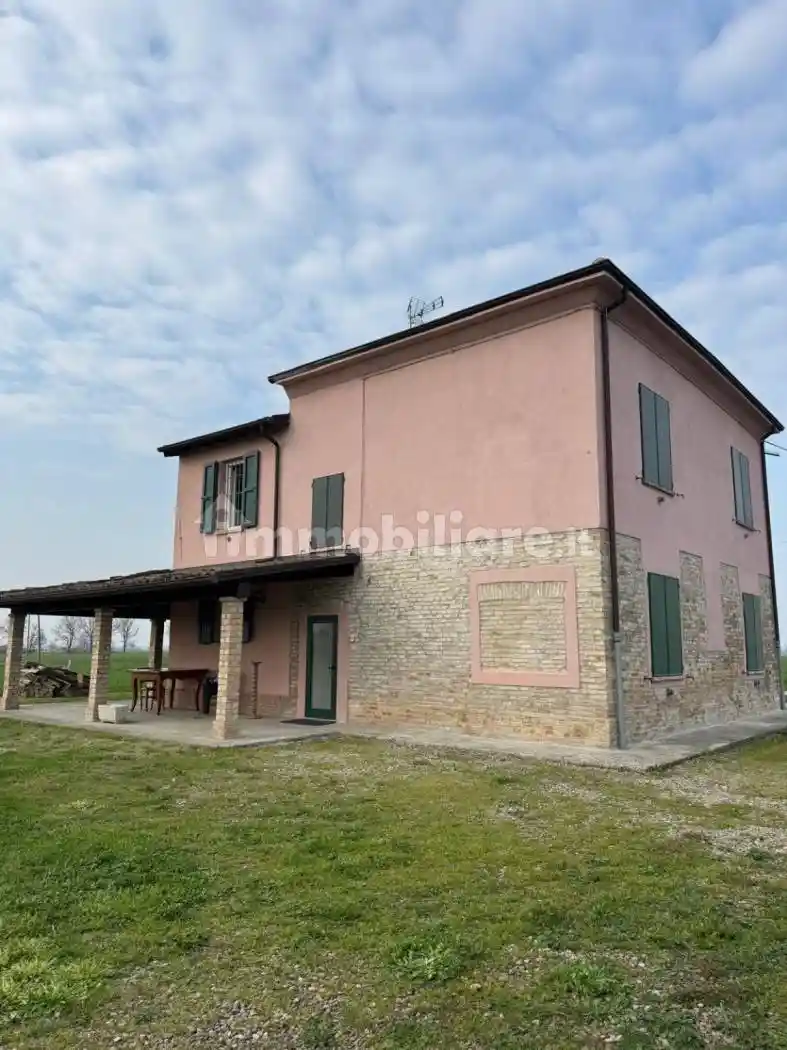 Villa in vendita a Soragna